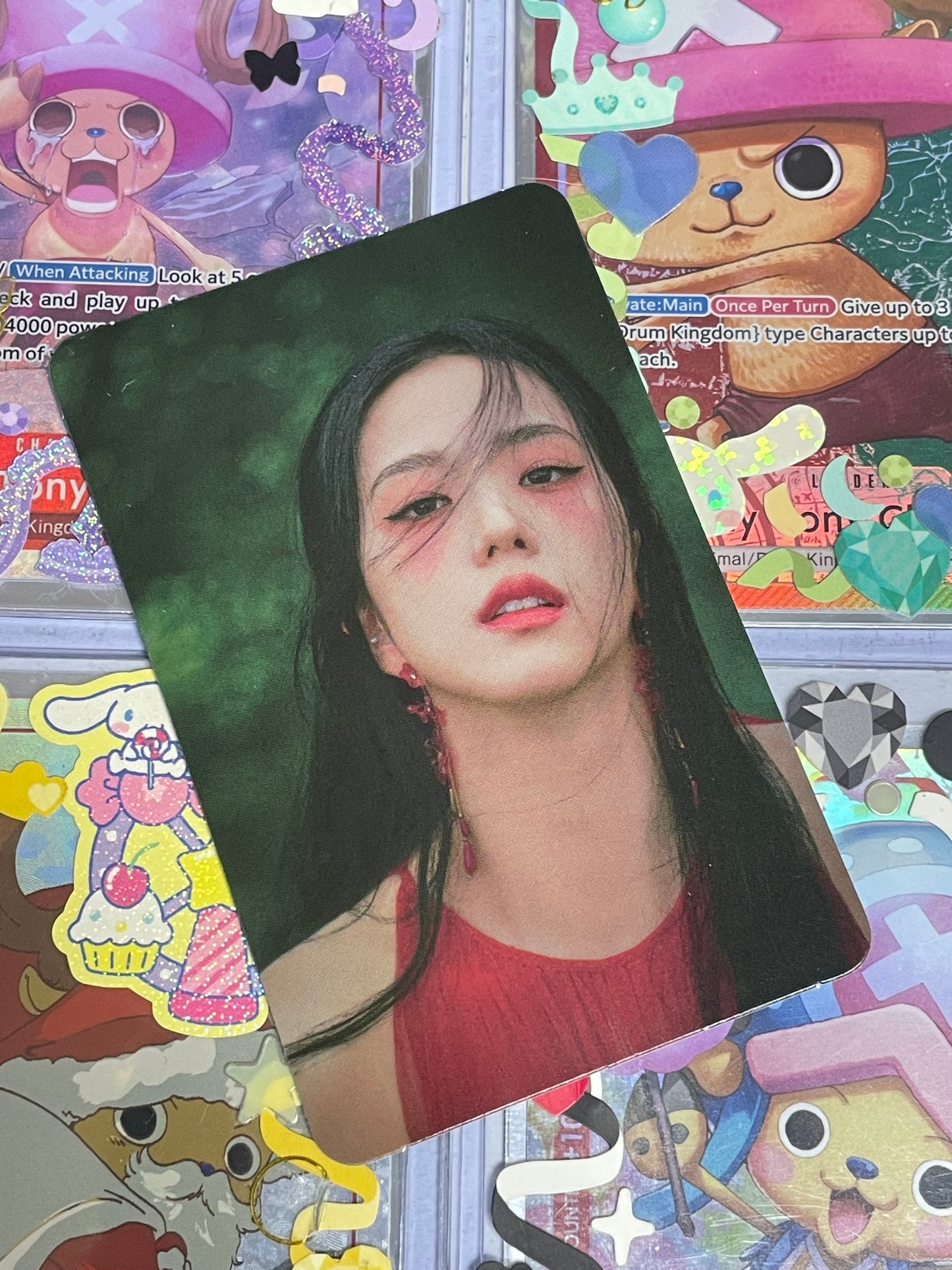 Jisoo Me ver Red