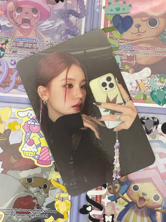 Yeji Born To Be ver Standar