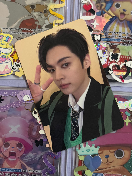 Lee Know ATE Binder & Photocard SET