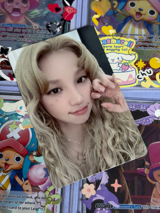 Yuqi We Are Pop-Up Random Photocard SET