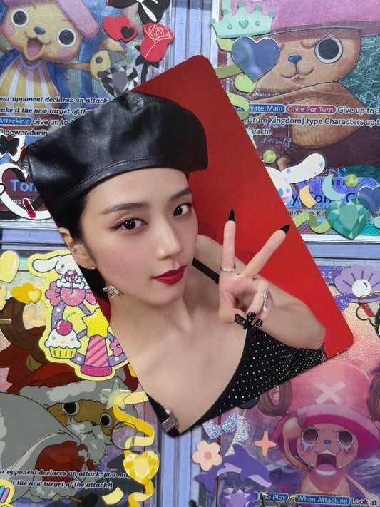 Jisoo Me ver Red
