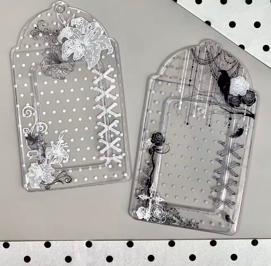 Holder transparente con flores