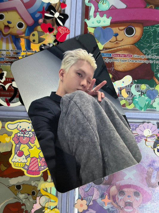 Q Trigger ver Riot Photobook